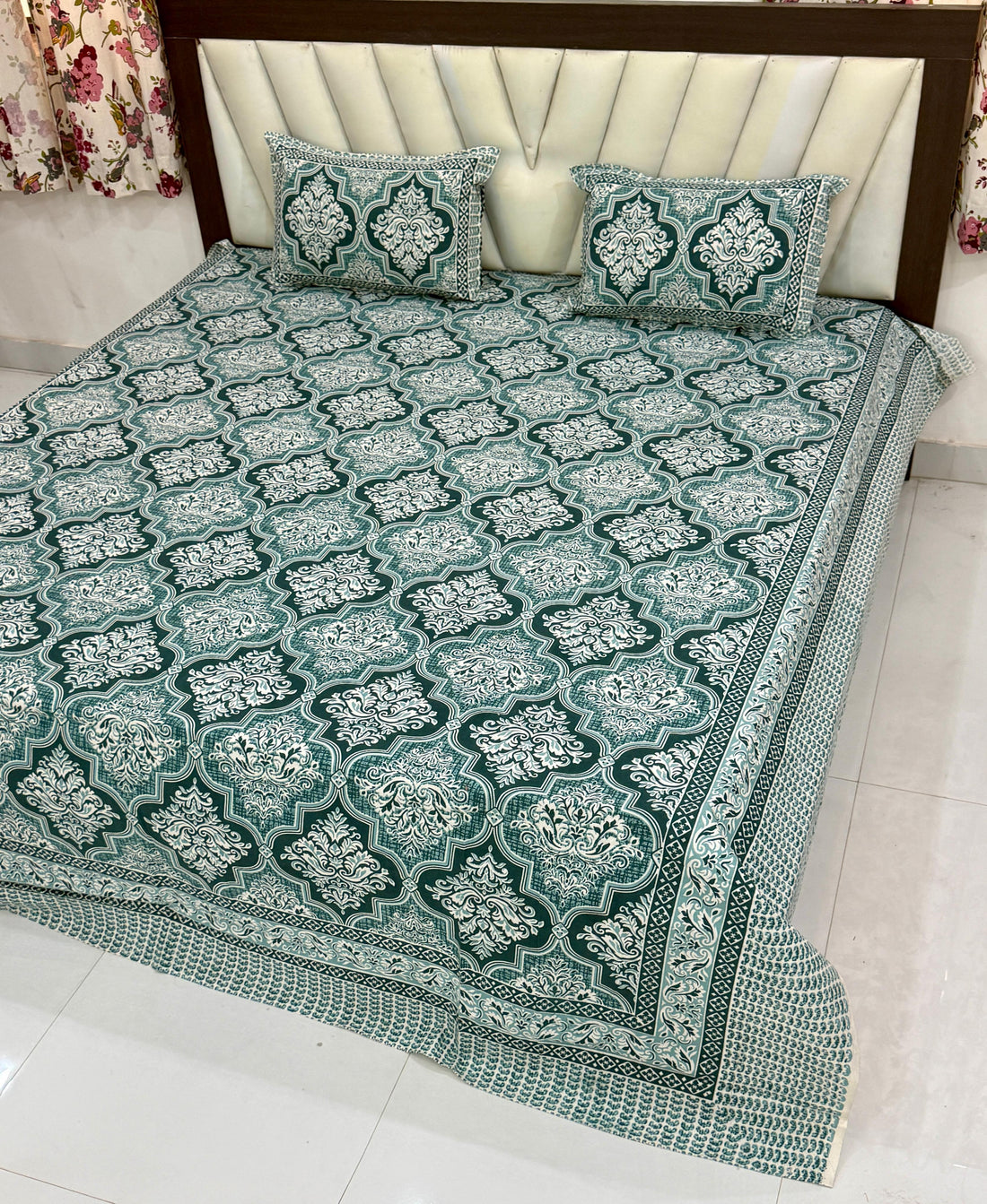 Premium Hand Look King Size Bedsheet with 2 Reversible Pillow Cover